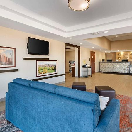 Comfort Inn Airport Manchester Eksteriør bilde